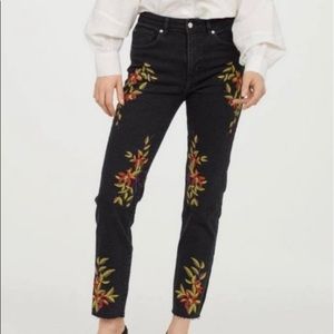 H&M Embroidered Jeans Women’s 6 Raw Hem Black Floral High Rise Cotton Leaves